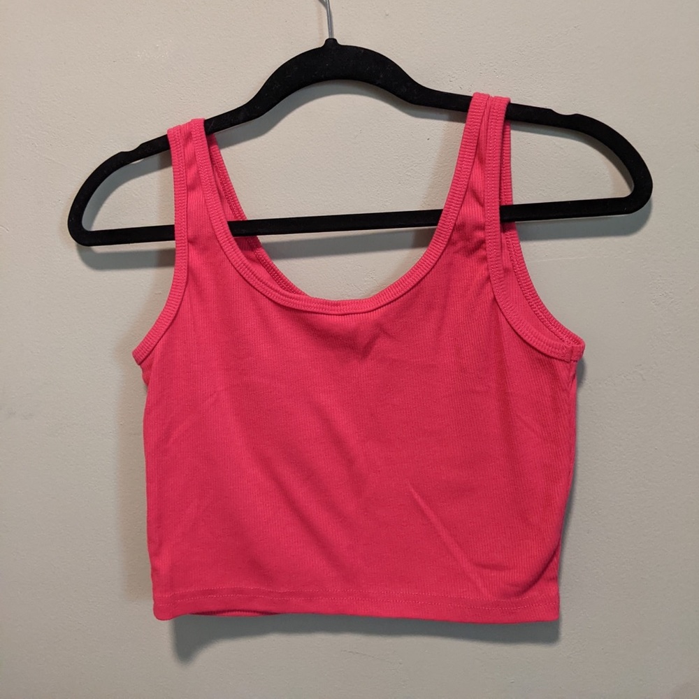 Pink tank - Picture 2 of 2